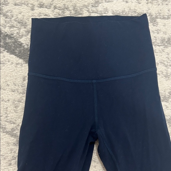 Lululemon women’s leggings size 2 dark blue navy blue - Picture 4 of 9
